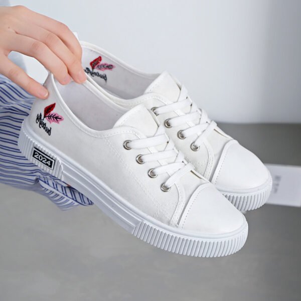 Women’s Breathable Floral Canvas Casual Shoes – Lightweight Flat Heel Lace-Up Sneakers