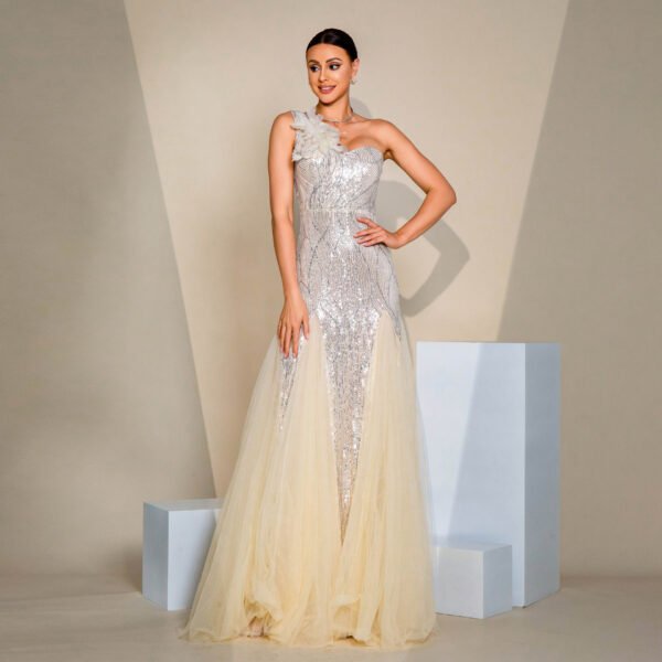 Apricot One-Shoulder Sequin Slit Gown – Elegant Slim-Fit Evening Dress