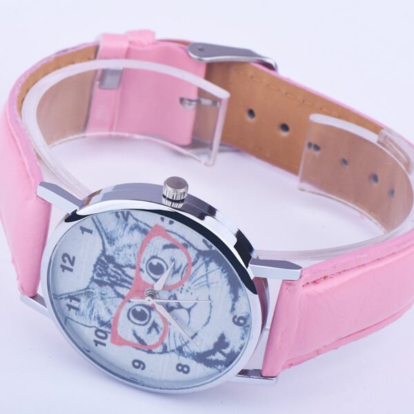 Trendy Women’s Cute Cat-Eyes Digital Watch – Simple & Casual Style