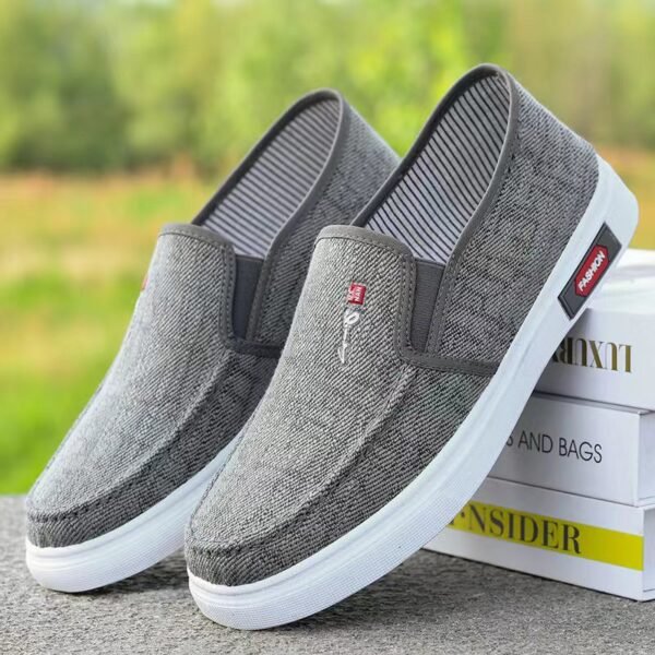 Comfortable Leisure Cloth Shoes for Middle-aged & Elderly – Casual Basketball Style
