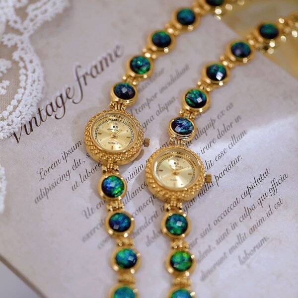 National Style Mid-Ancient Light Luxury Malachite Bracelet Watch – Elegant & Unique