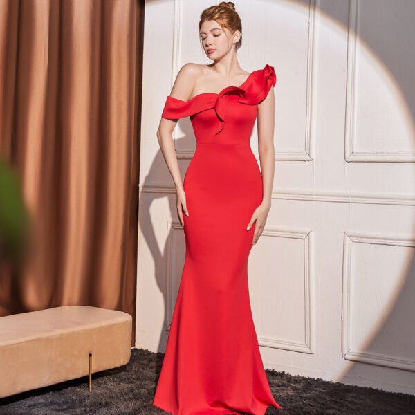 Elegant One-Shoulder Slim Fit Evening Dress – High-End Luxury Style