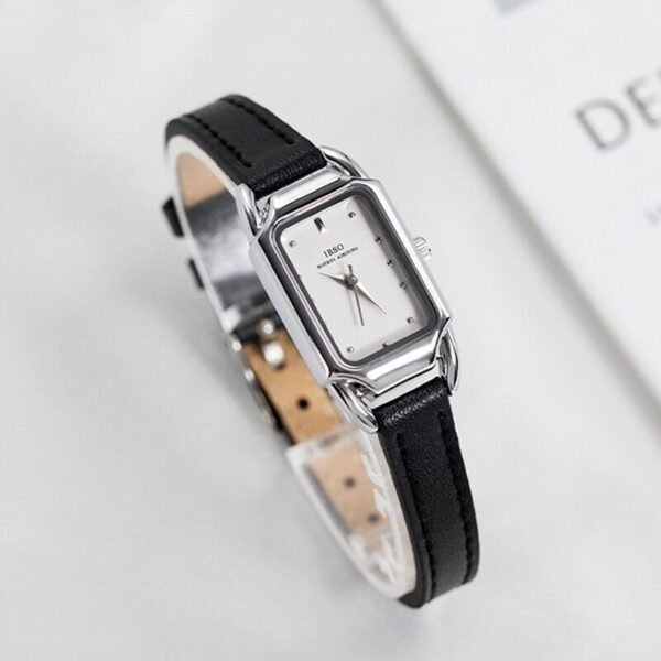 Women’s Retro Square Casual Belt Watch – Simple & Elegant Design